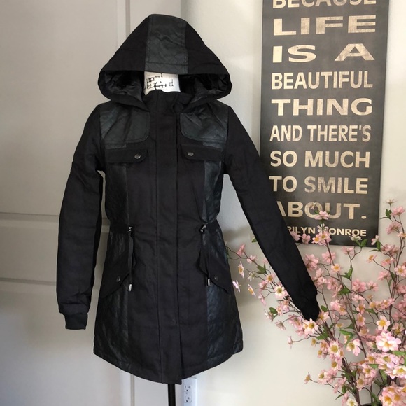 ๐Perfect winter jacket- Beautiful Black Jacket๐ - Picture 2 of 7